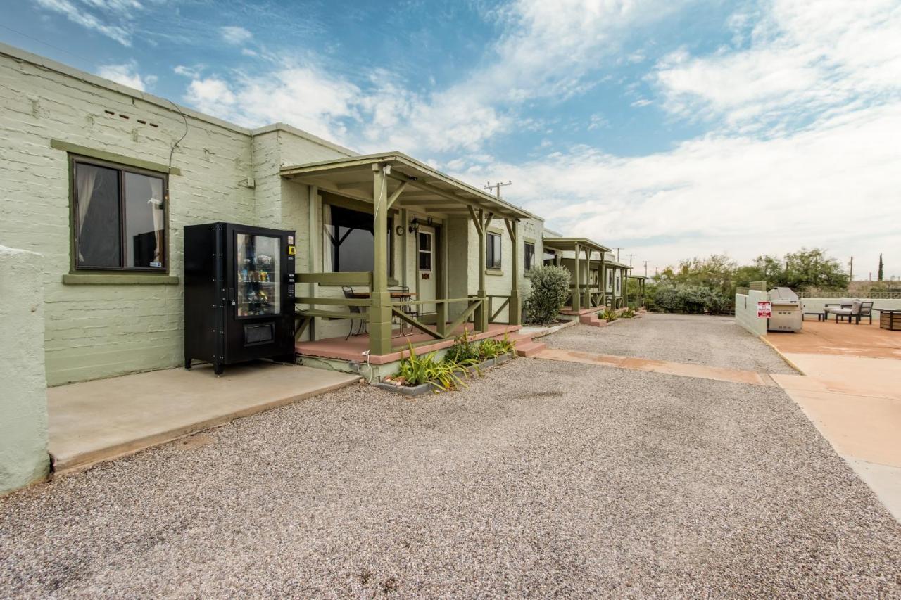 Sagebrush Inn ทูมสโตน ภายนอก รูปภาพ The historic Desert Inn