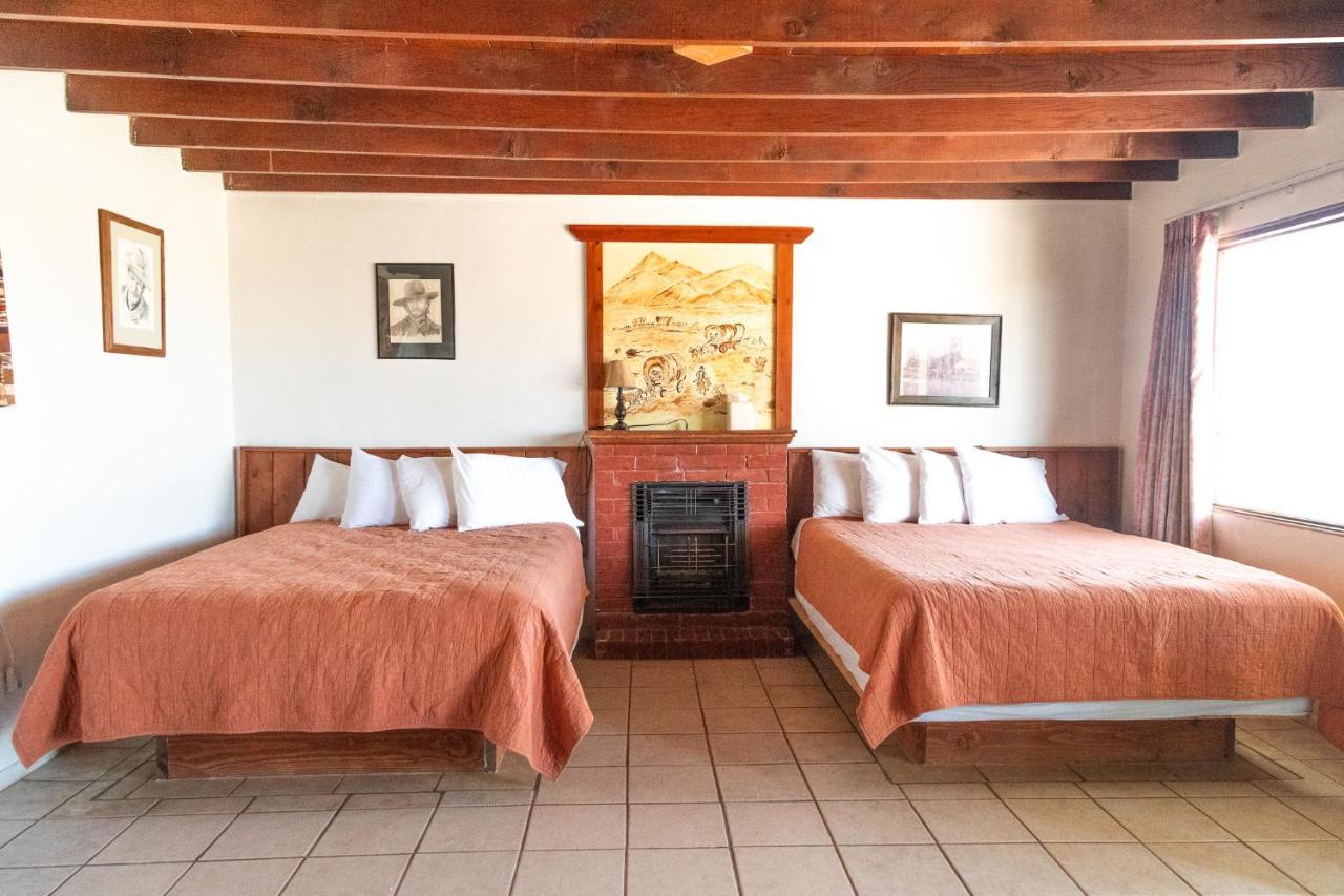 Sagebrush Inn ทูมสโตน ห้อง รูปภาพ